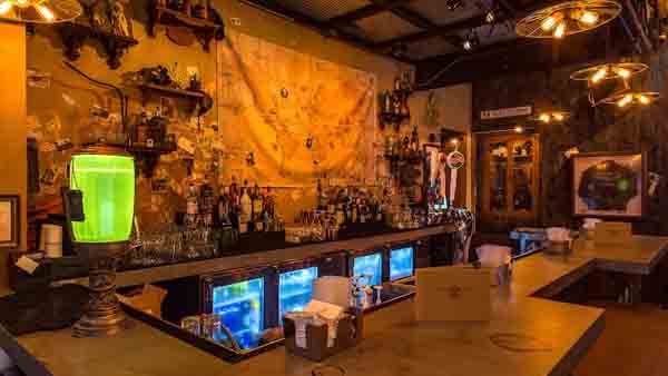 Jock Lindsey's Hangar Bar